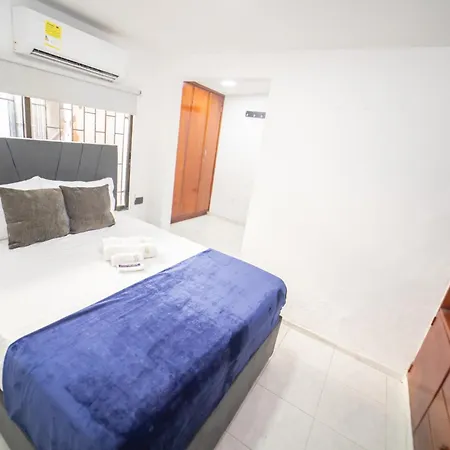 Big Private House With Jacuzzi, Patio, 4 Br Cartagena