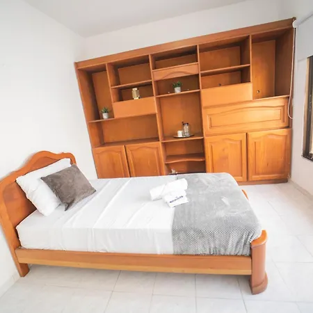 Big Private House With Jacuzzi, Patio, 4 Br *