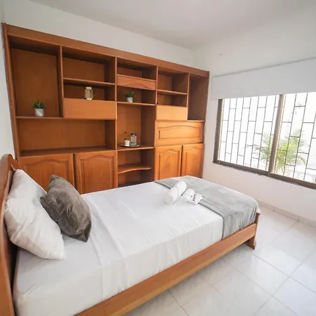 Big Private House With Jacuzzi, Patio, 4 Br Cartagena