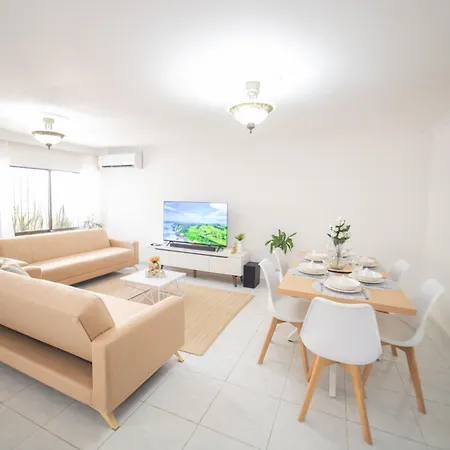 Big Private House With Jacuzzi, Patio, 4 Br