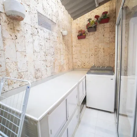 Big Private House With Jacuzzi, Patio, 4 Br * Cartagena