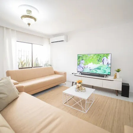 Apartment Big Private House With Jacuzzi, Patio, 4 Br *