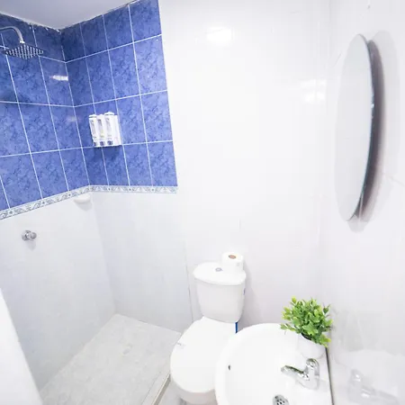 Big Private House With Jacuzzi, Patio, 4 Br Cartagena
